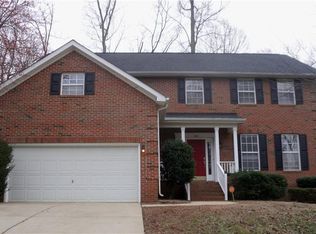 4324 Clovelly Dr, Greensboro, NC 27406