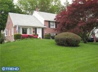 118 Cameron Dr, Wallingford, PA 19086