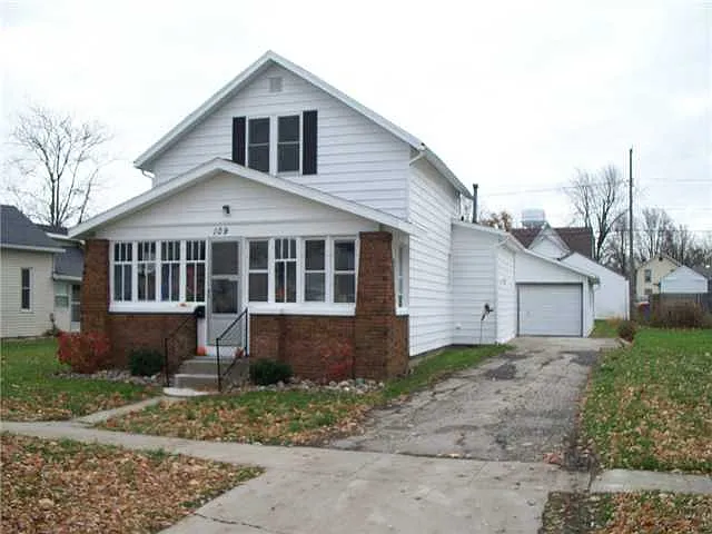 109 W Arthur St photo 1