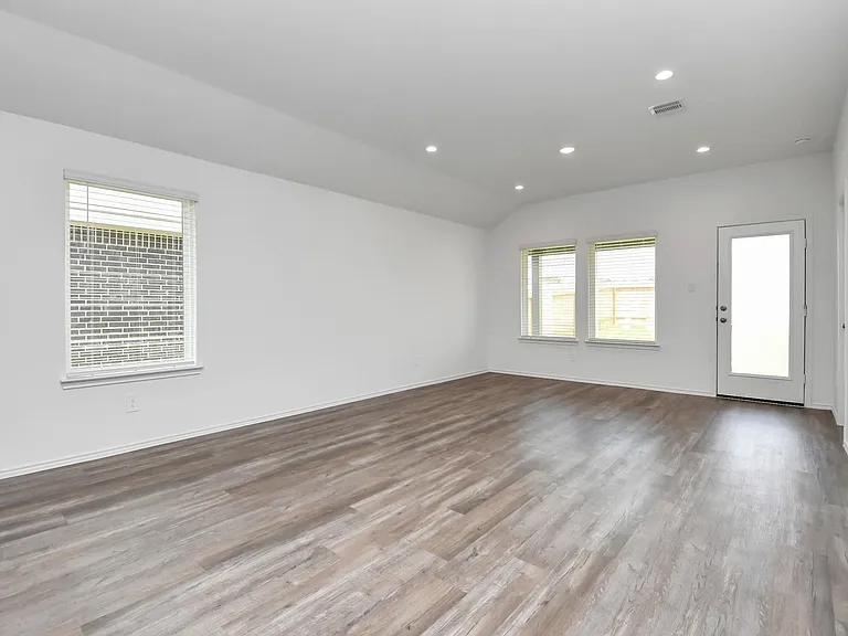 24430 Elmwood Falls Dr — Photo 14