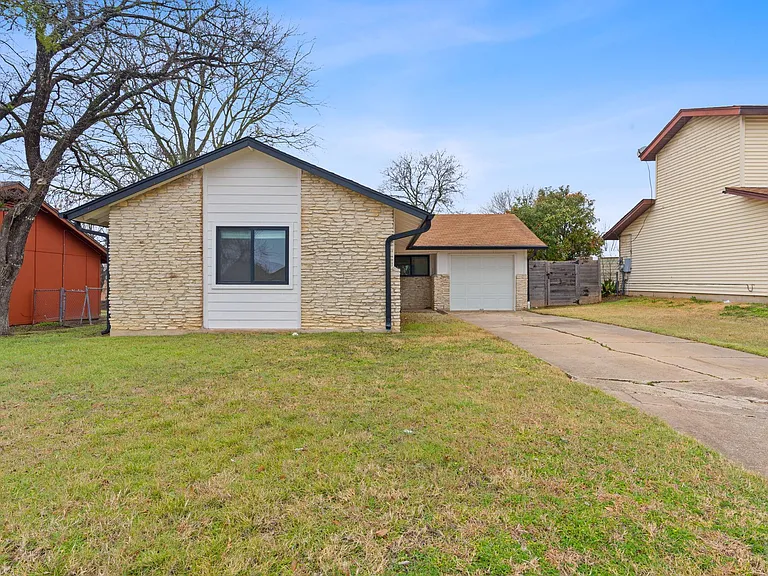 7106 Colony Park Dr — Photo 2