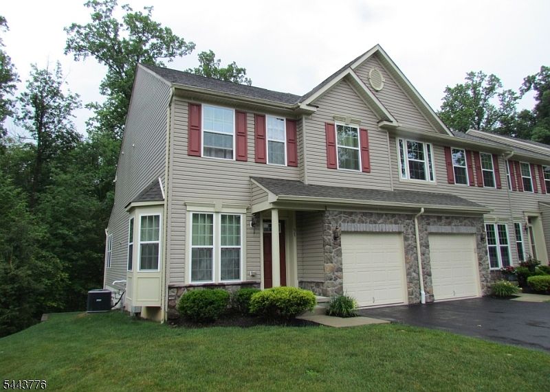1st image of 51 Parkside Ln