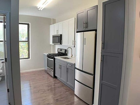 2nd image of 377 Montgomery St APT C16