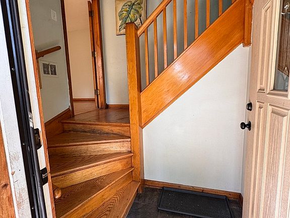 2nd image of 706 E 106th St #1