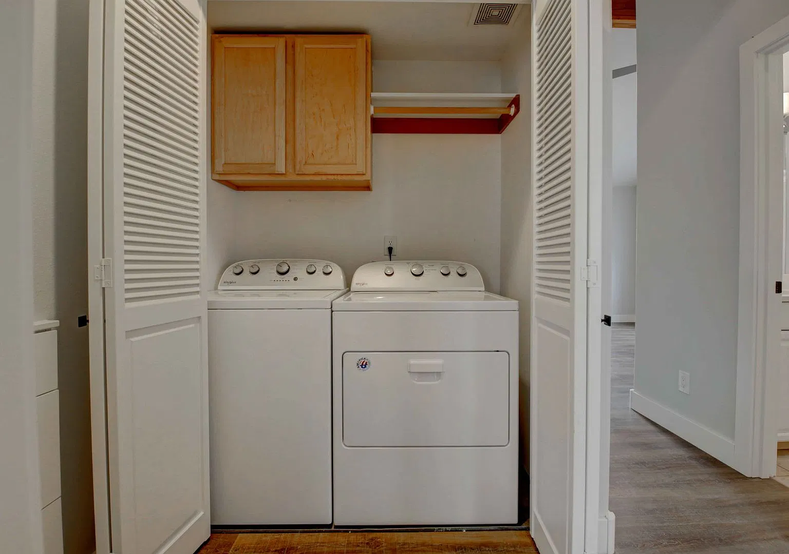 Quiet neighborhood home in Bends Westside — Photo 4