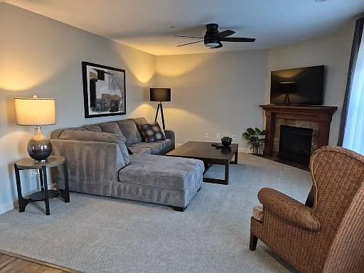 3403 Chestnut Ln — Photo 6