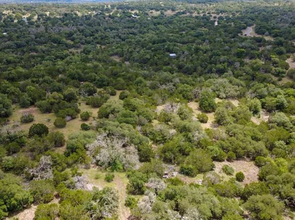 228 Spring Rd, Fredericksburg, TX 78624