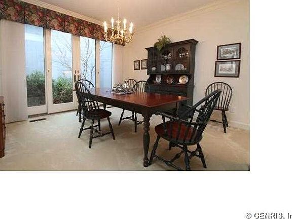 5th image of 90 Tobey Ct