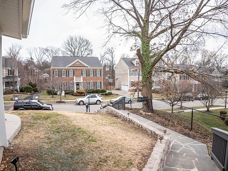 3720 Taft Ave — Photo 38