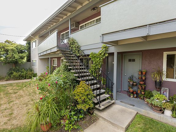5th image of 1038 Catalina Dr #E01