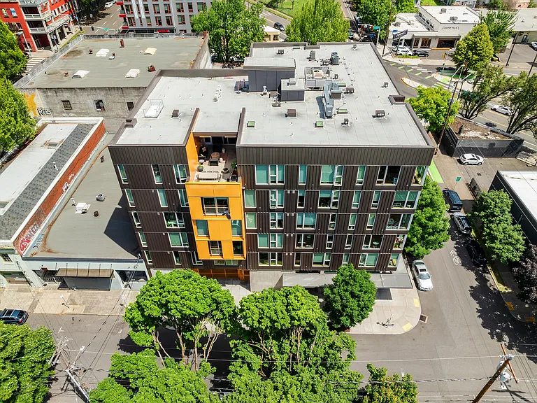 Lower_Burnside_Lofts_019