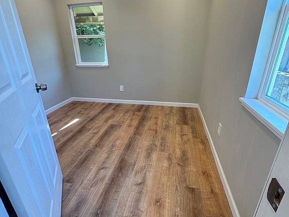 5th image of 125-131 NW 14th St #3