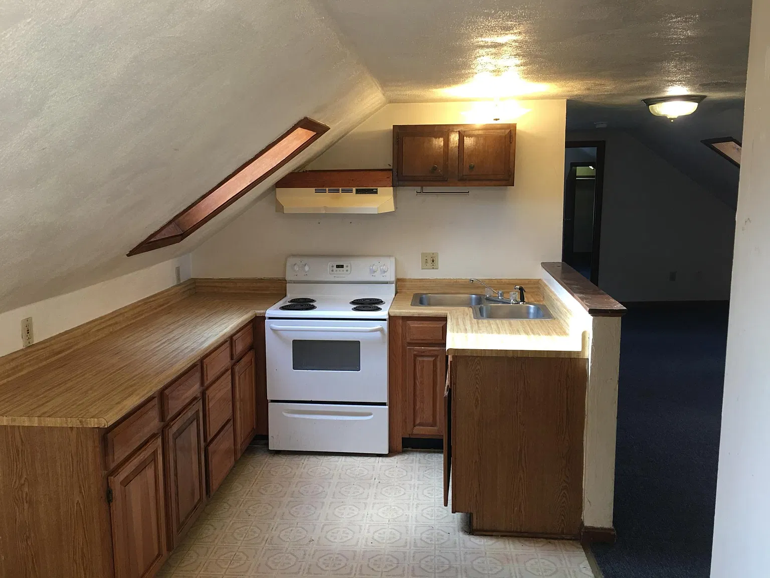 142 N Main St — Photo 1