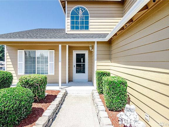2nd image of 8806 Rosario Ct SE