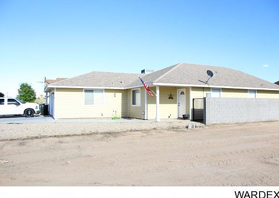 3rd image of 2744 Phoenix Ave