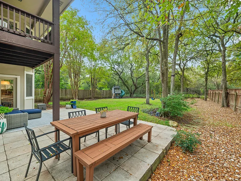 3950 Travis Country Cir — Photo 10