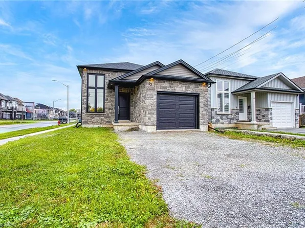 43 Sauer Ave, Welland, ON L3B 0C7