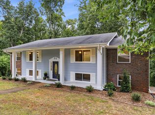 2824 Ridgecrest Dr, Chattanooga, TN 37406