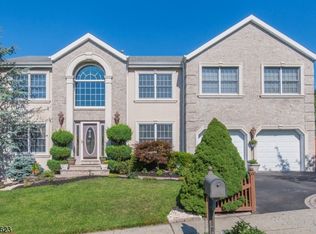 118 Point View Pkwy, Wayne, NJ 07470