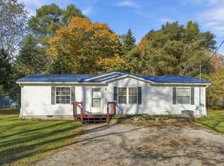 11144 E Muskrat Rd, Carson City, MI 48811