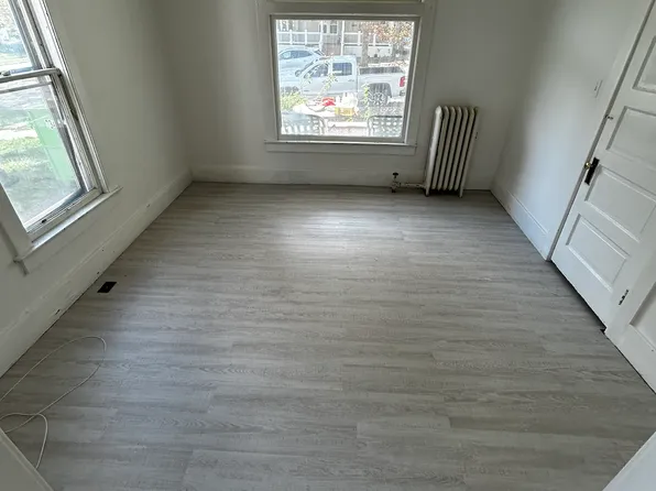 604 Emmet St APT 3, Ypsilanti, MI 48197