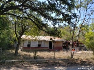 191 Lakeshore Dr N, Bandera, TX 78003