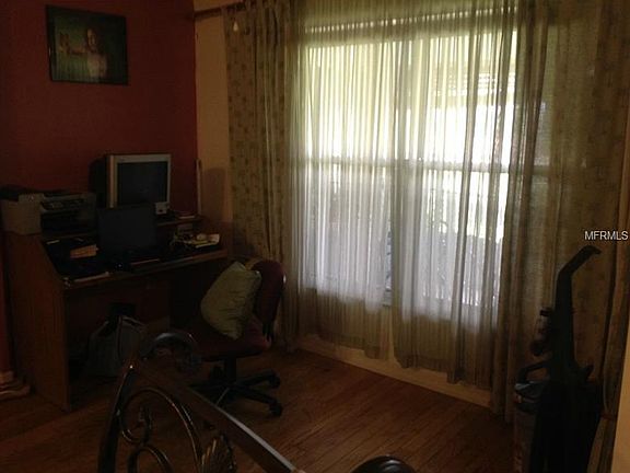 5th image of 946 Forest Hill Dr
