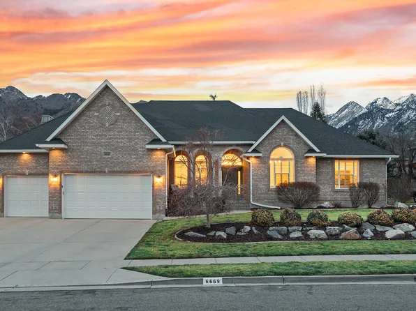 6669 S Anne Marie Dr, Cottonwood Heights, UT 84121