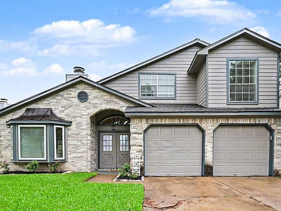 2nd image of 8527 Lake Crystal Dr