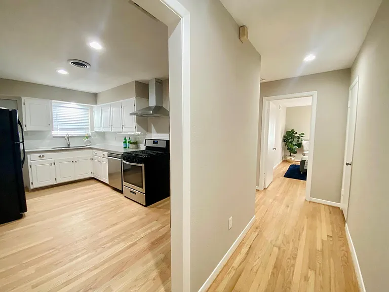6554 Ascot Ln — Photo 6
