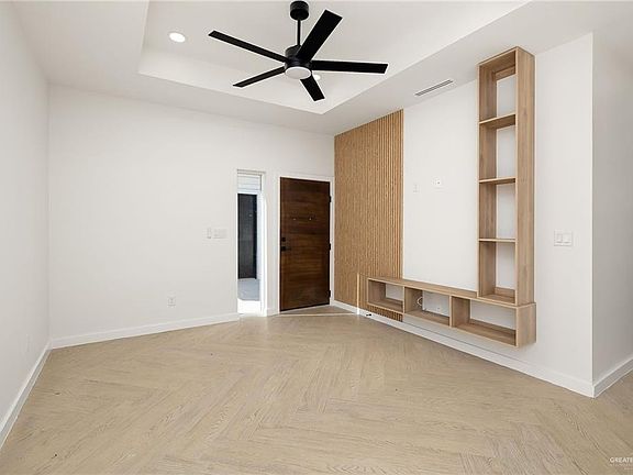 3rd image of 2905 Gabriel St #3