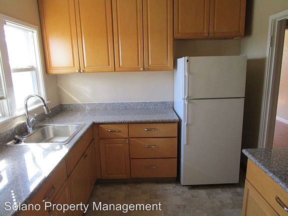 4th image of 1240 Missouri St APT 4