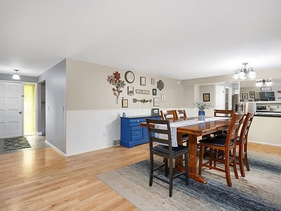 4th image of 11812 N Highwood Ct