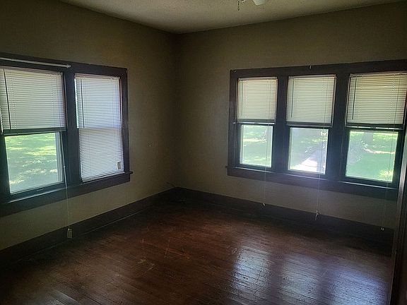 5th image of 407 N Taylor Ave