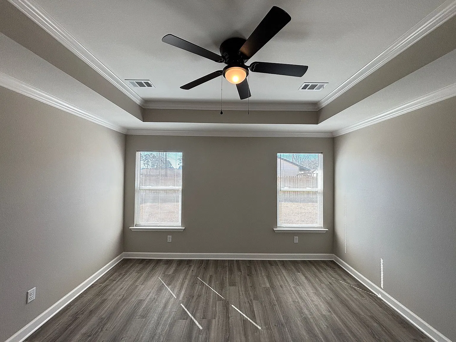 607 Timberline Rd — Photo 2