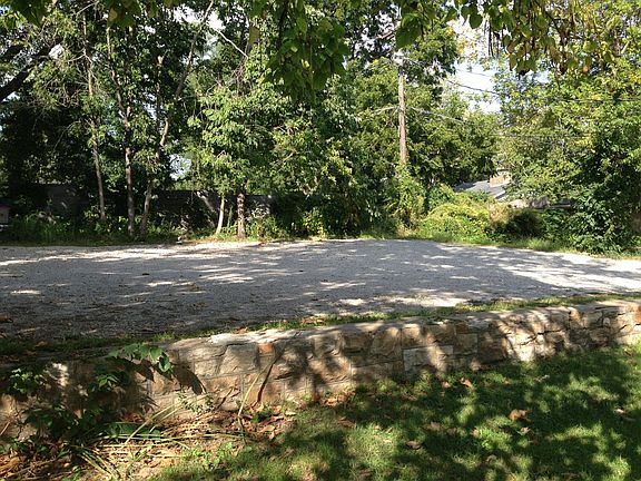4th image of 2807 Sherman Ave