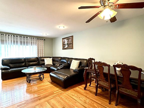 4th image of 29 Cedarwood Ct Floor 1