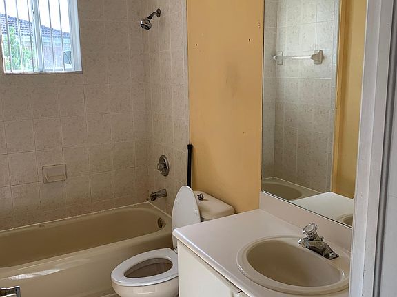 3rd image of 17610 NW 73rd Ave #2005