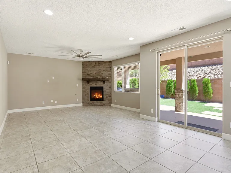 1504 Challedon Dr SE — Photo 20