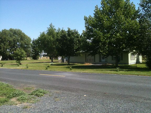 4th image of 3841 Road F NE