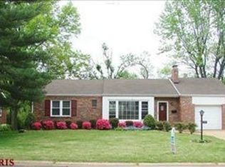 234 Turf Ct, Saint Louis, MO