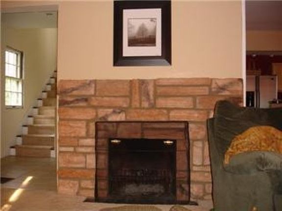 5th image of 1678 Greer Dr W
