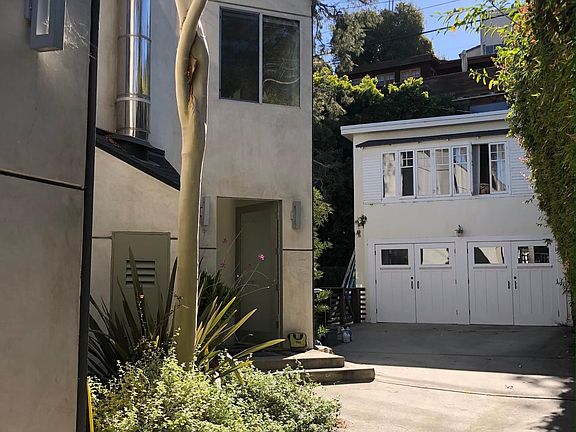 4th image of 278 Entrada Dr