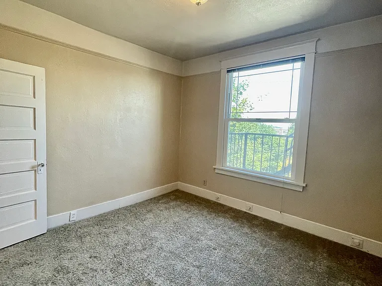 816 S 8th St #203 — Photo 17