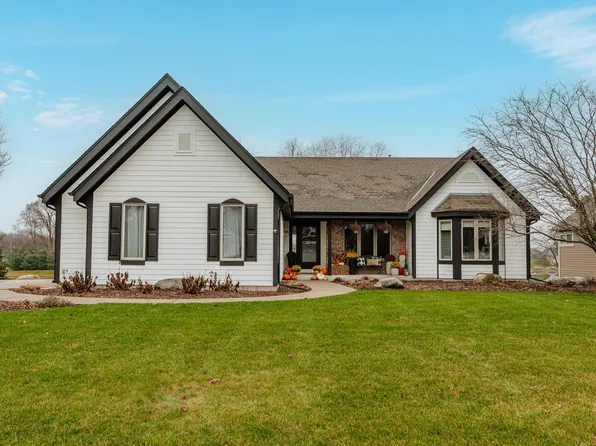 337 Sand Hill LANE, Dousman, WI 53118