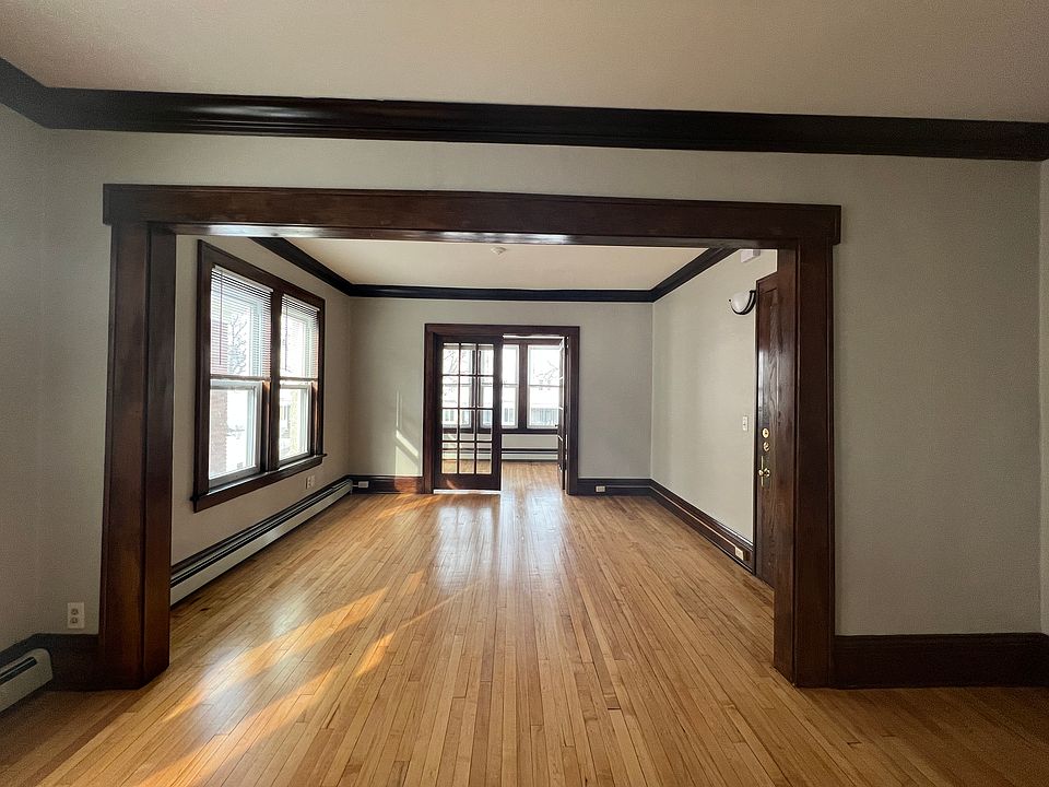 1st image of 3731 Harriet Ave #1
