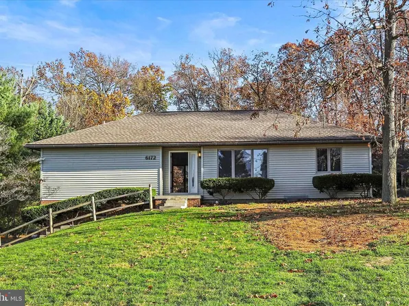 6172 Greenbriar Ln, Fayetteville, PA 17222