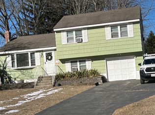 70 Dartmouth Dr, East Hartford, CT 06108