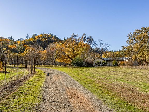 5th image of 21833 Sheveland Road