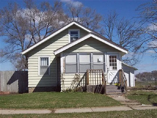 2717 Knight Ave photo 1